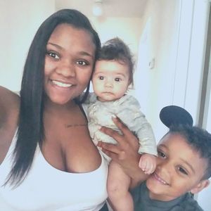 Meet your Posher, Mia